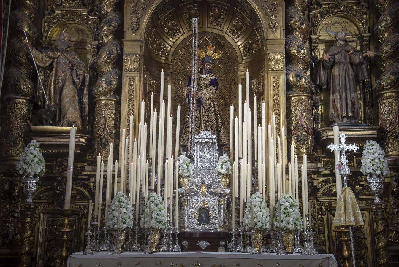 Altar de triduo eucaristíco del Silencio