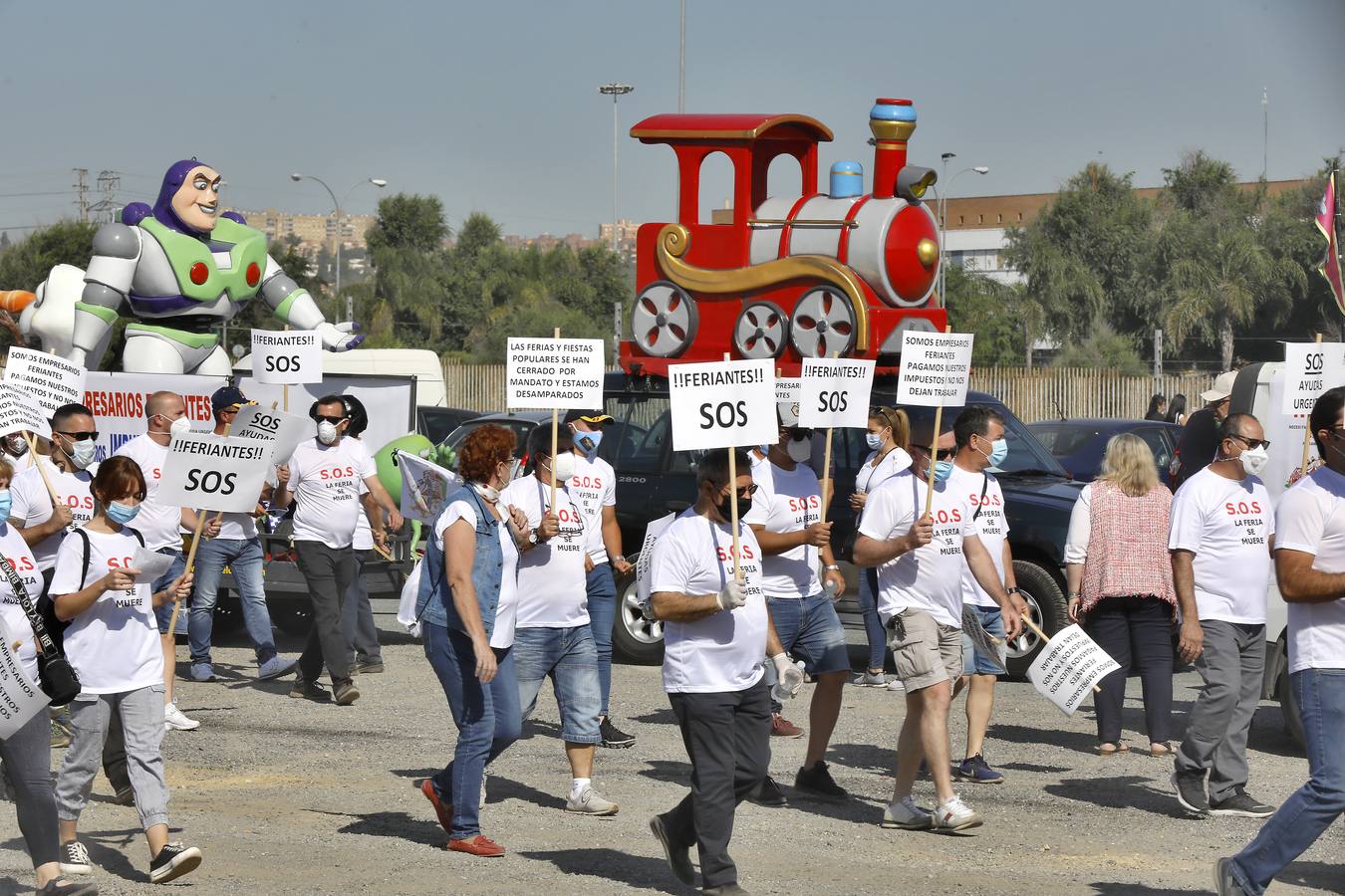 Los feriantes toman las calles de Sevilla para reclamar una solución urgente