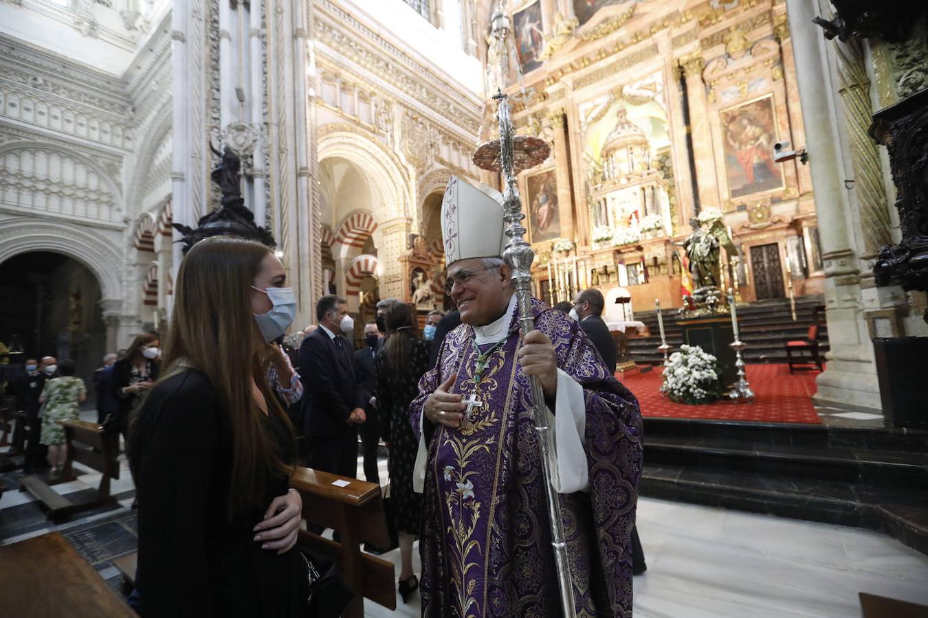 La misa del obispo de Córdoba por los fallecidos por el coronavirus, en imágenes