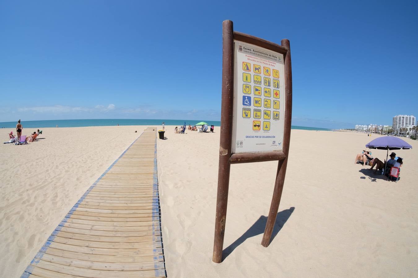 Tranquilidad en la playa de la Costilla de Rota