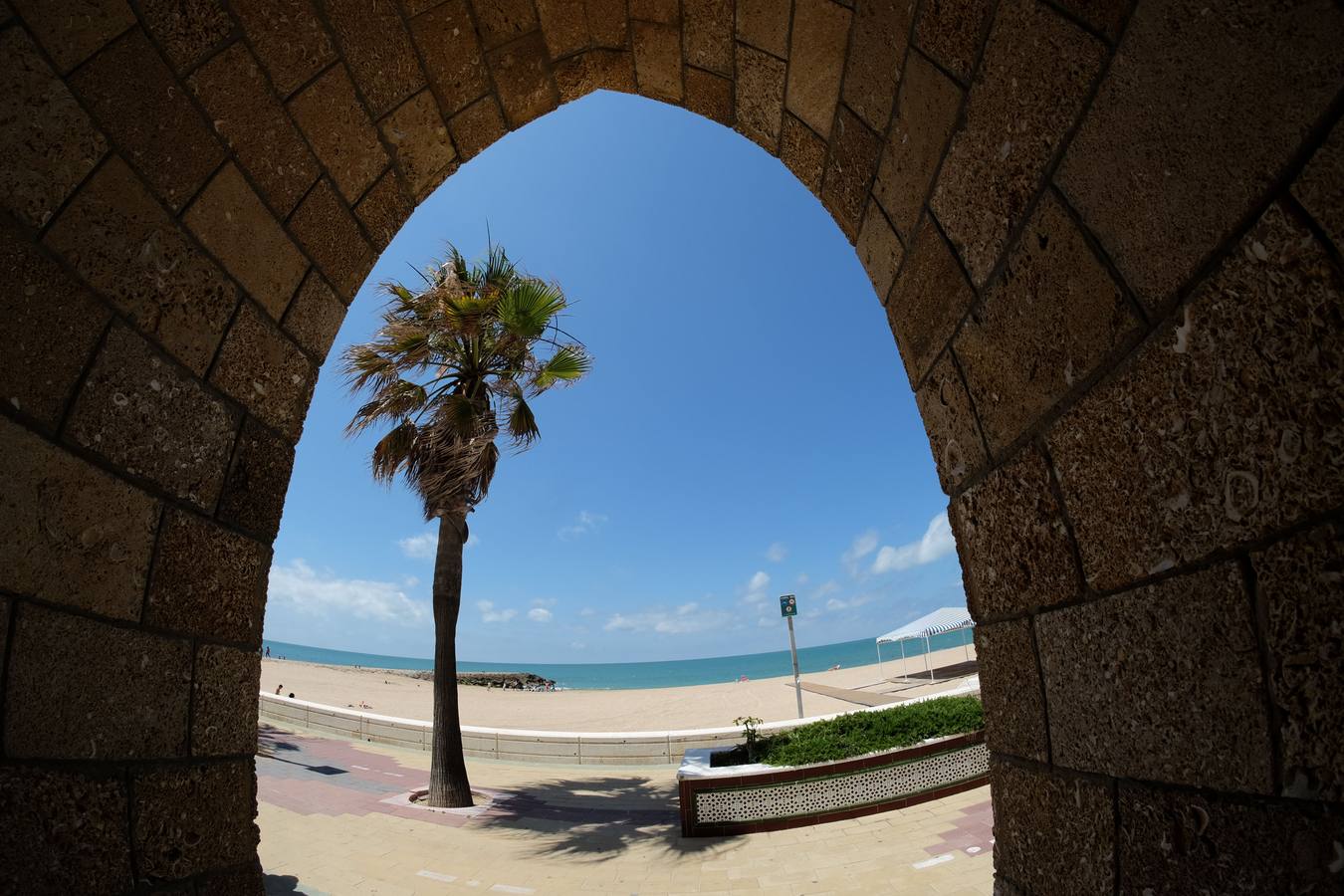 Tranquilidad en la playa de la Costilla de Rota