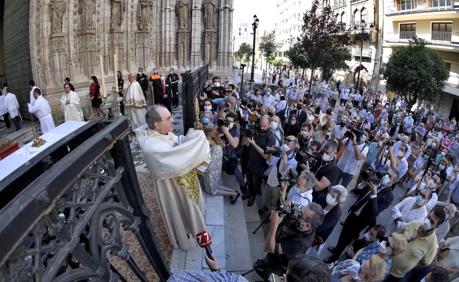 Sevilla vive un Corpus atípico