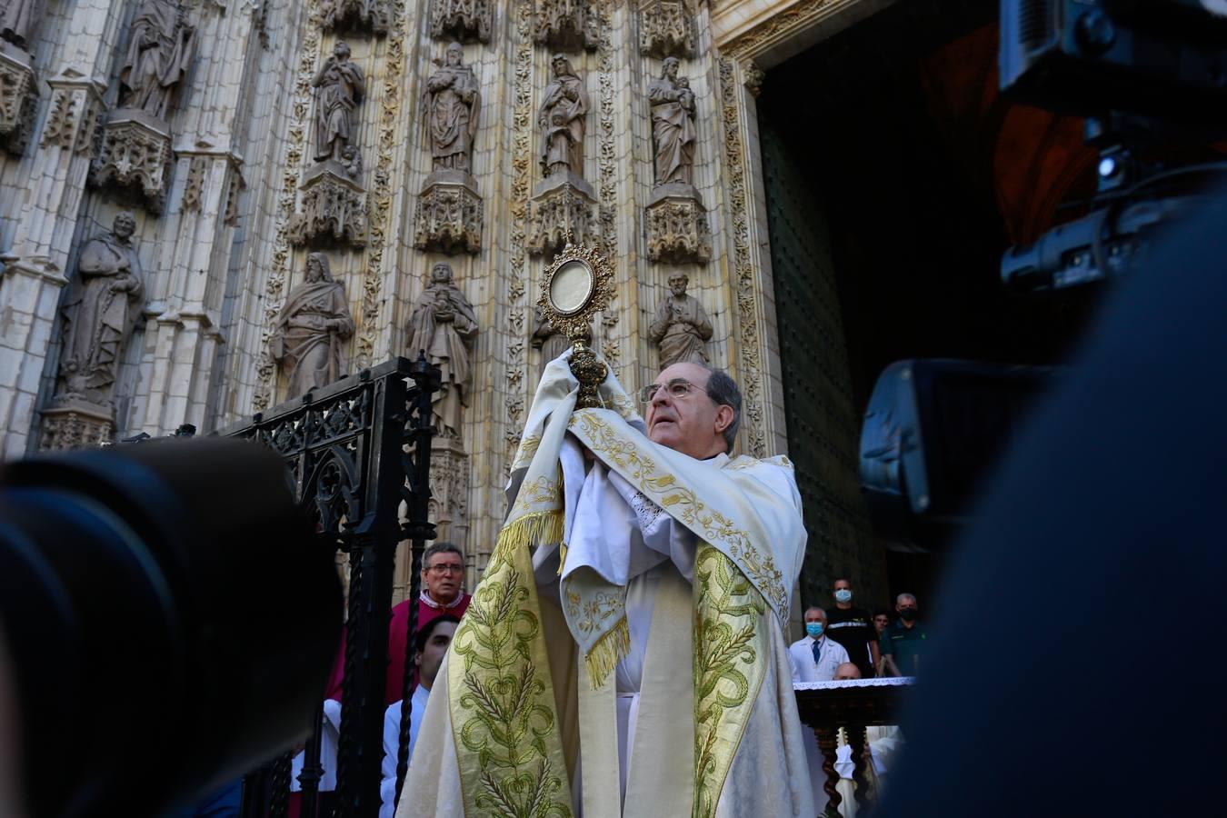 Procesión claustral del Corpus en la Catedral