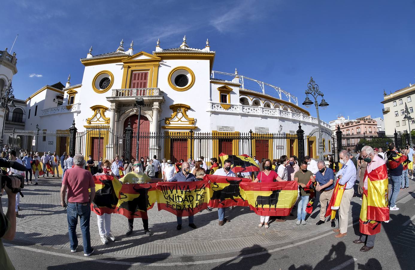 En imágenes, paseo taurino reivindicativo por las calles de Sevilla