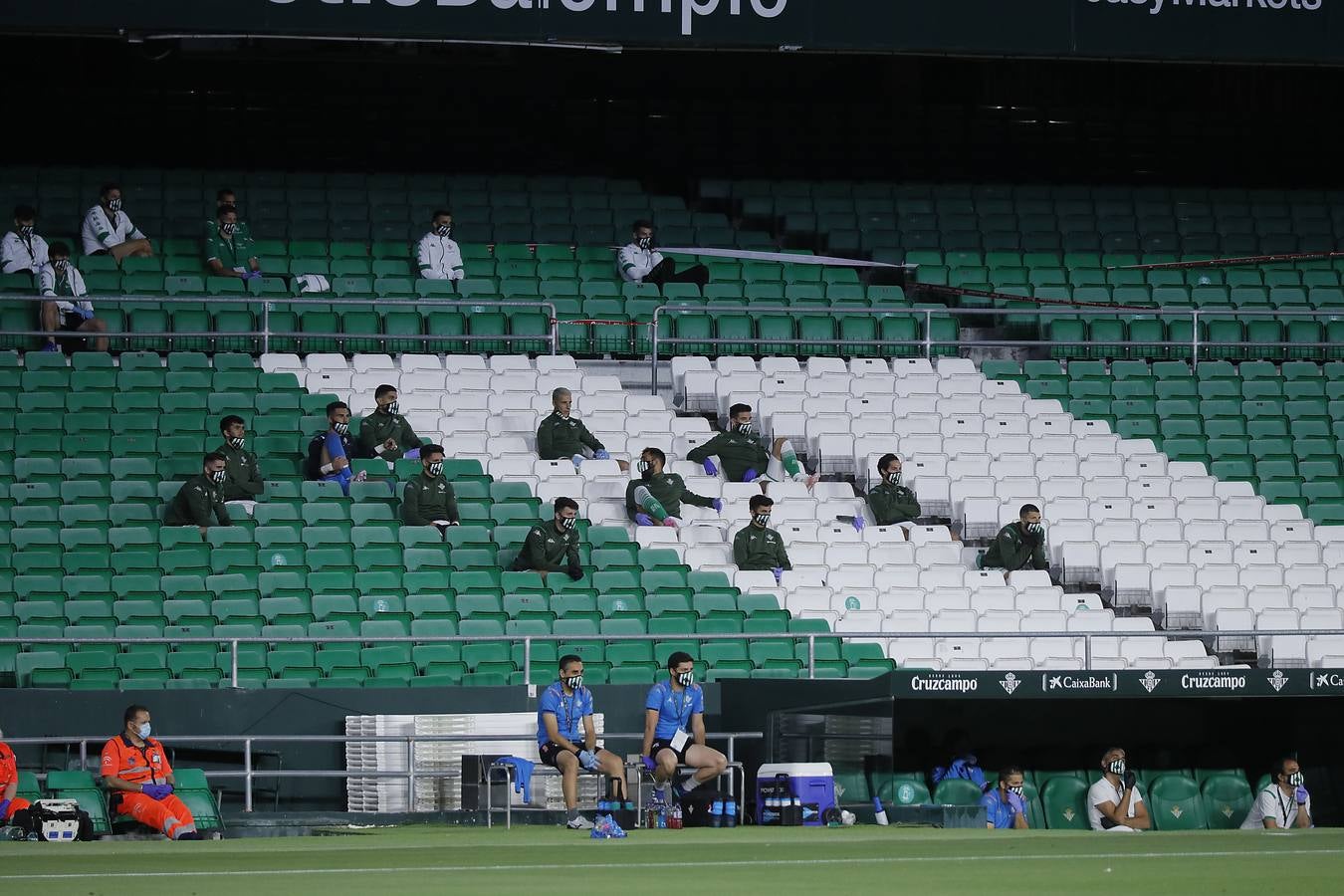 En imágenes, el Betis-Granada en el Villamarín