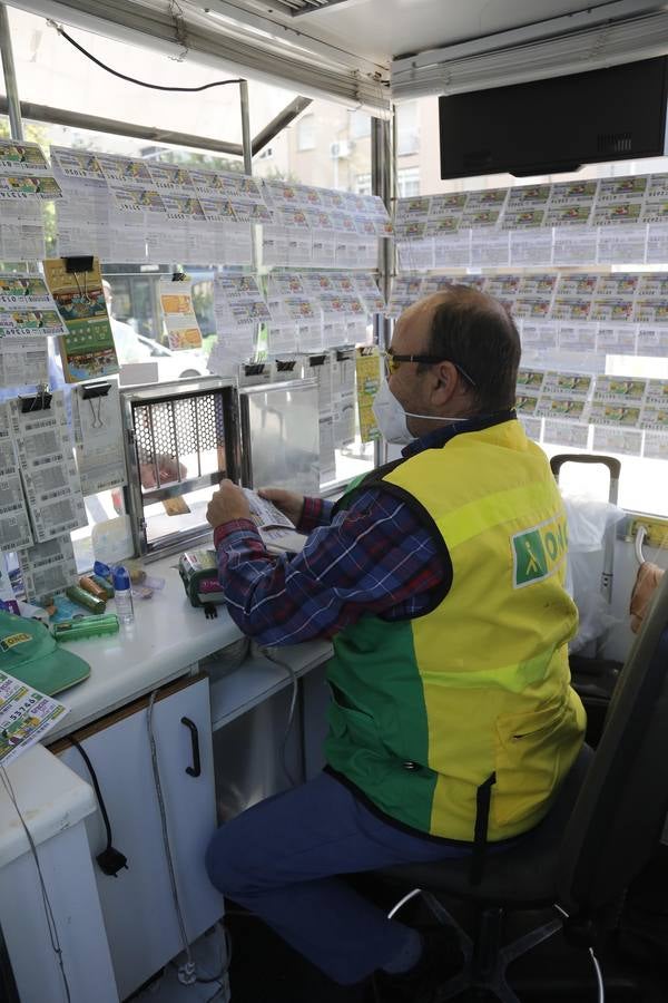 La vuelta de la venta de cupones de la ONCE en Córdoba, en imágenes