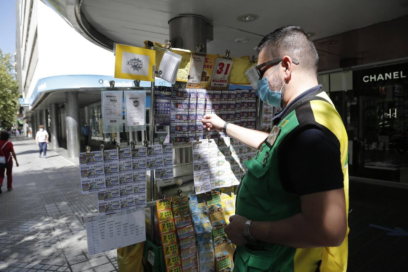 La vuelta de la venta de cupones de la ONCE en Córdoba, en imágenes
