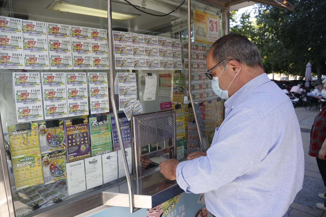 La vuelta de la venta de cupones de la ONCE en Córdoba, en imágenes