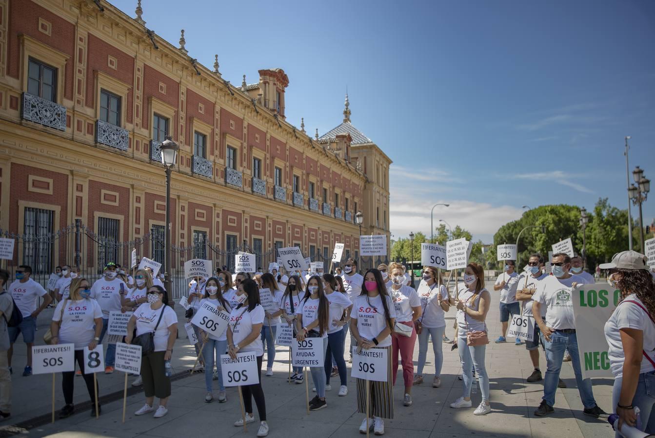 Los feriantes continúan con sus protestas en Sevilla