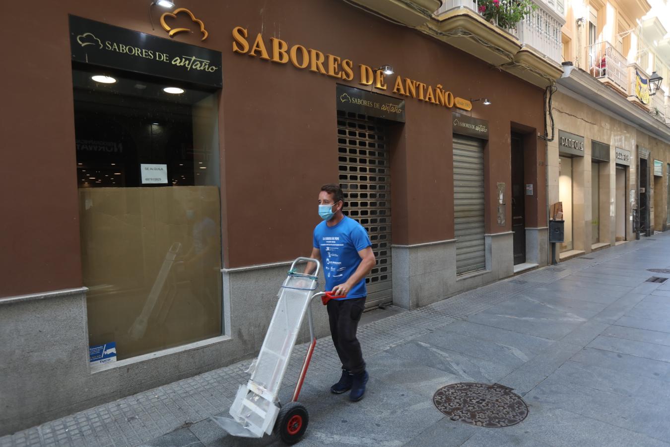 FOTOS: El comercio en Cádiz, en declive