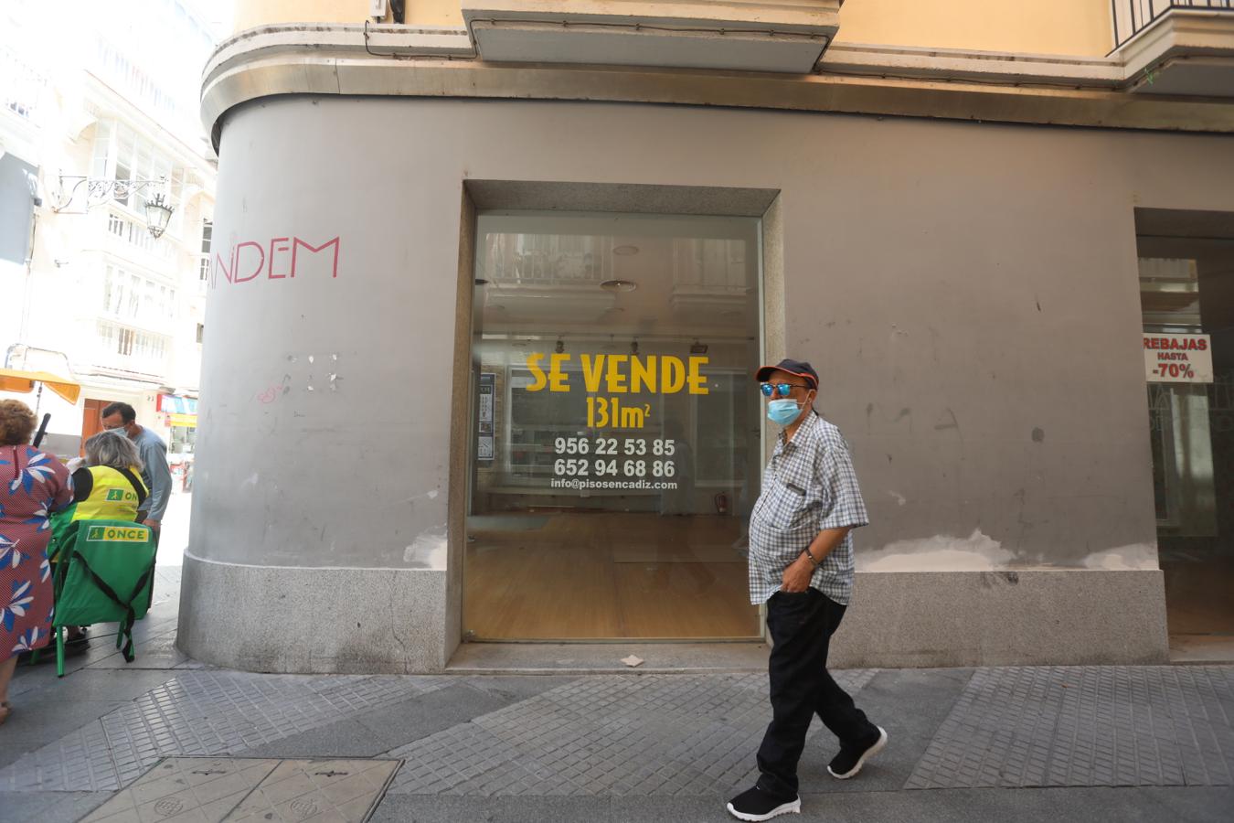 FOTOS: El comercio en Cádiz, en declive