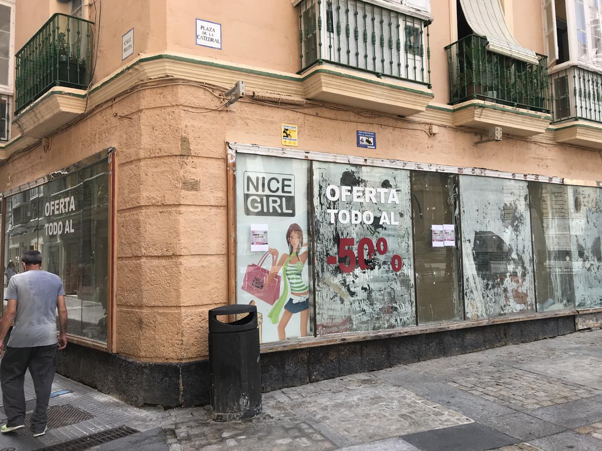 FOTOS: El comercio en Cádiz, en declive