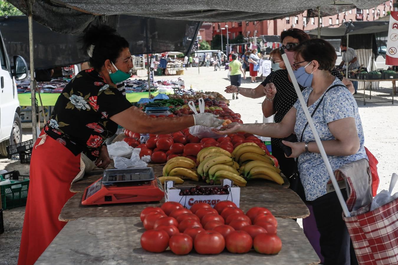 Reabre el mercadillo de Cerro Amate