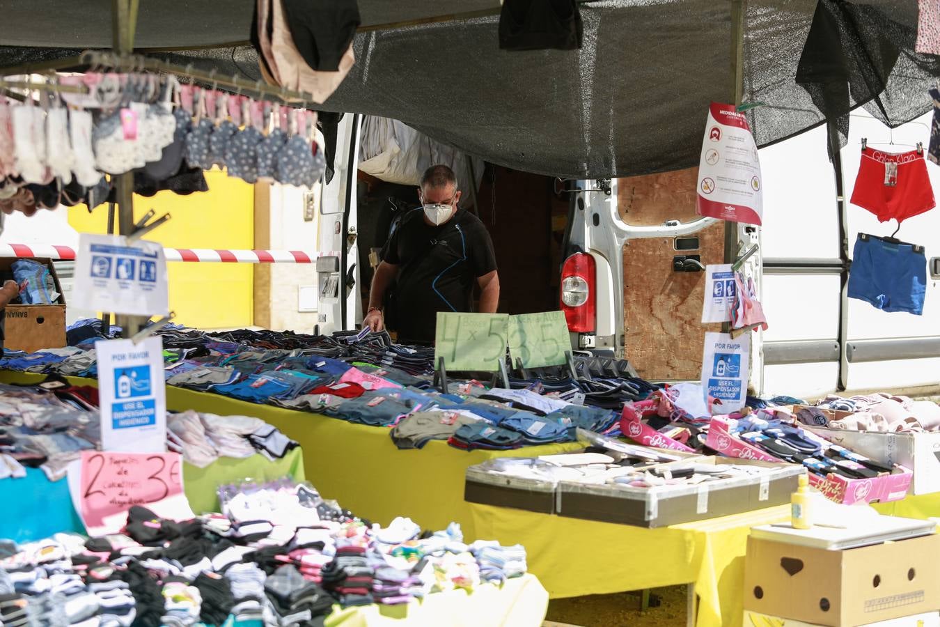 Reabre el mercadillo de Cerro Amate