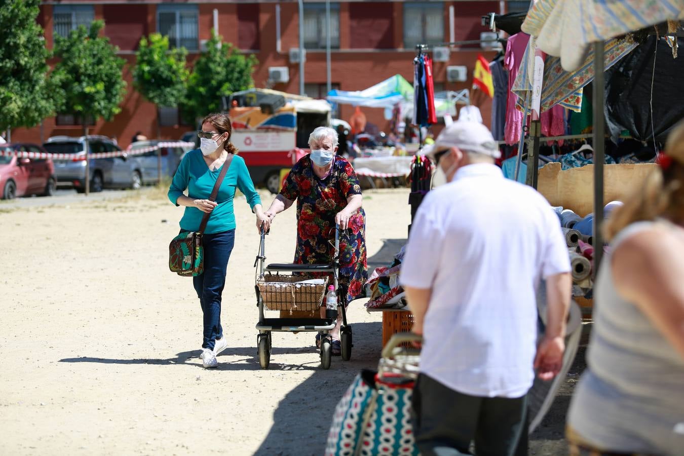 Reabre el mercadillo de Cerro Amate