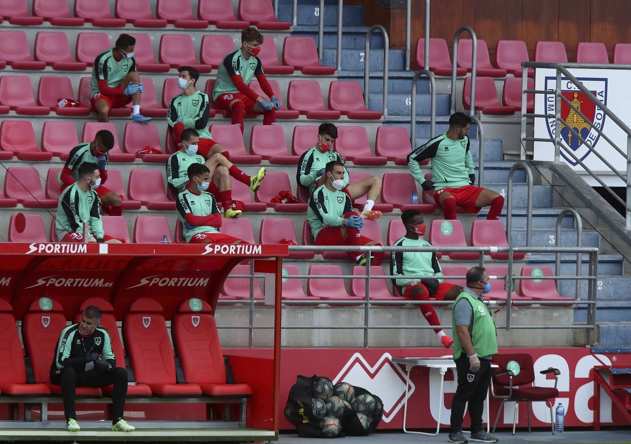 FOTOS: Numancia - Cádiz CF en Soria