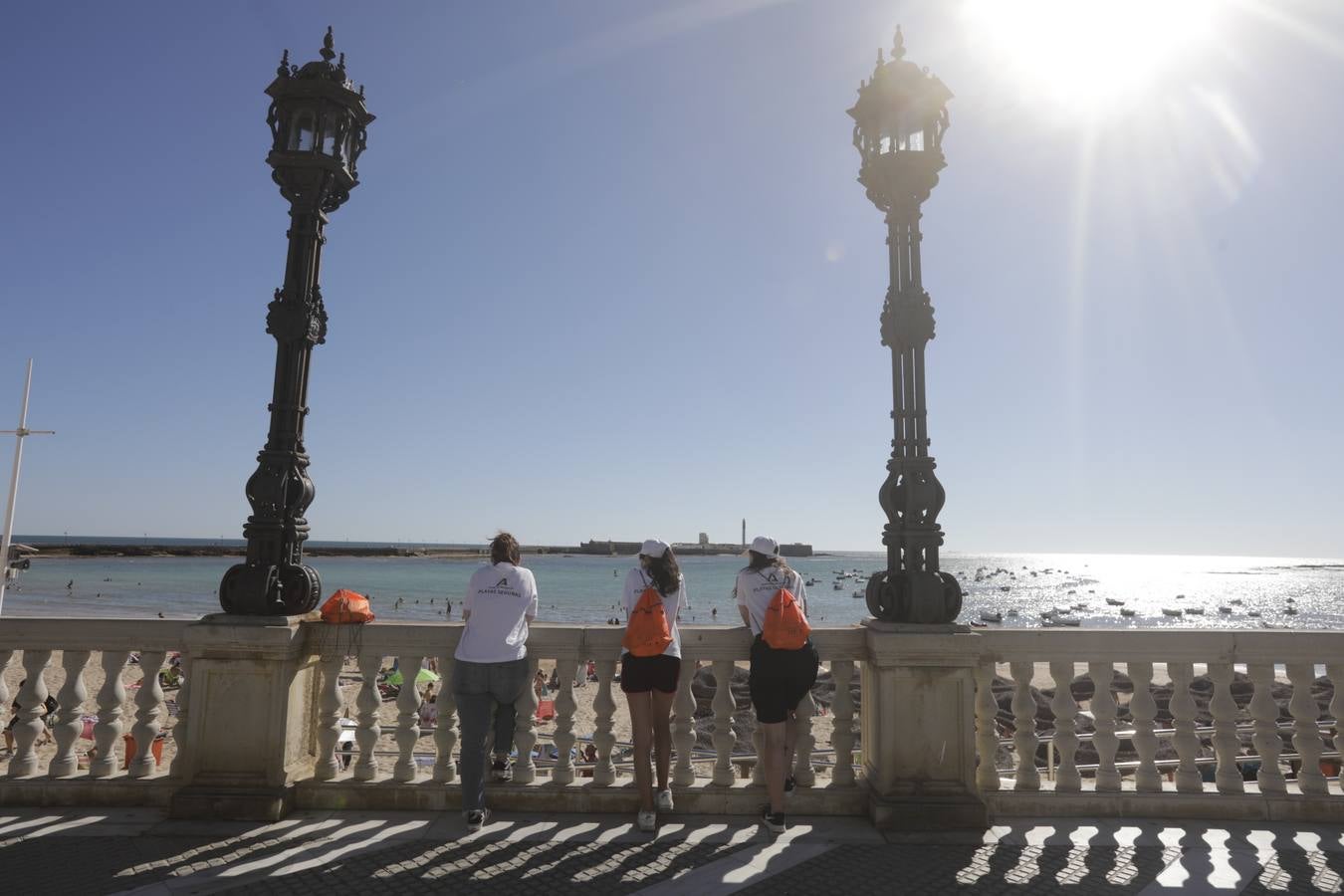 FOTOS: Las mascarillas, protagonistas de la cuenta atrás para la nueva normalidad en Cádiz