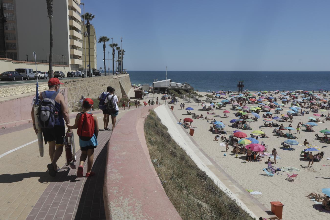 FOTOS: Cádiz presume de playas en el primer día de la &#039;nueva normalidad&#039;