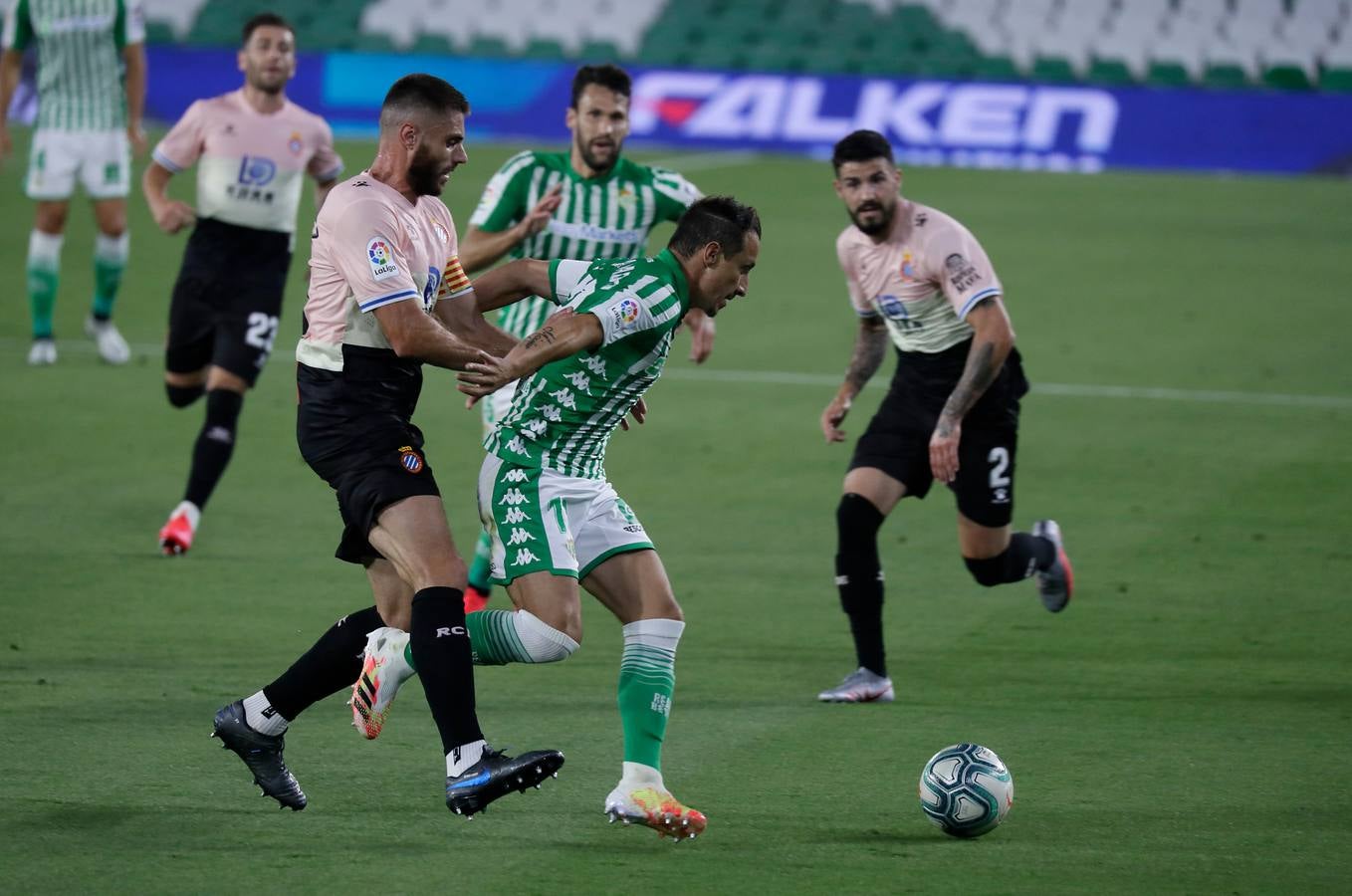 En imágenes, el Betis-Espanyol en el Villamarín