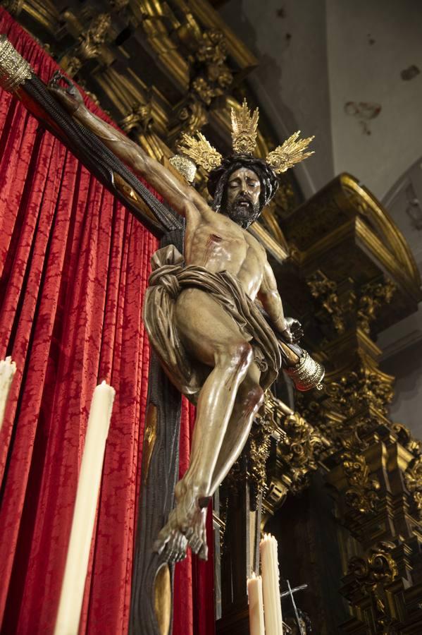 Los titulares del Buen Fin, en el altar mayor de San Antonio de Padua