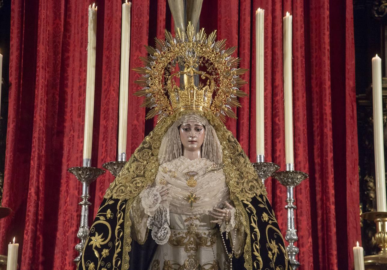 Los titulares del Buen Fin, en el altar mayor de San Antonio de Padua