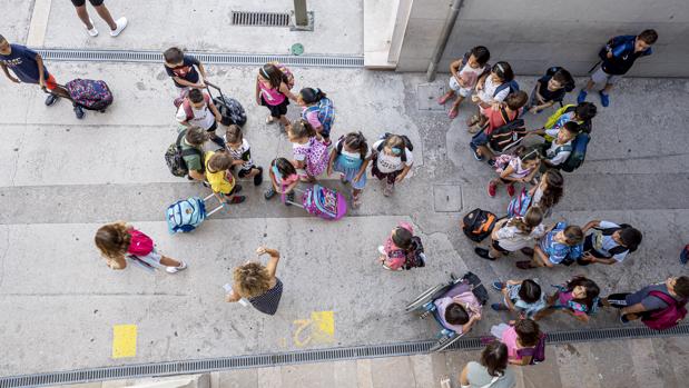 Los alumnos de Infantil y Primaria volverán con horario y clases presenciales al 100% en Valencia