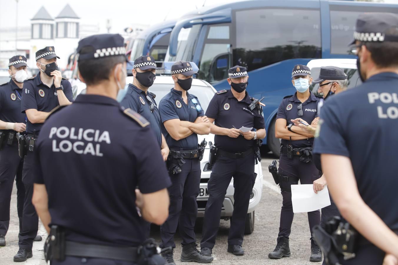 La protesta #Salvarelautocar de Córdoba en imágenes