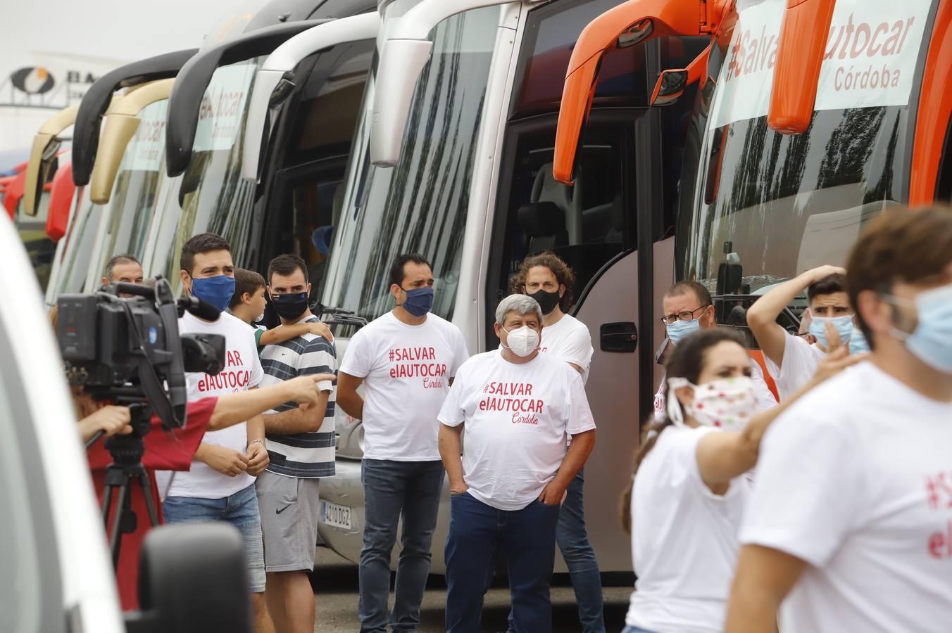 La protesta #Salvarelautocar de Córdoba en imágenes