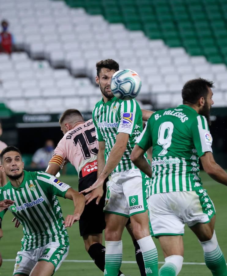 En imágenes, el Betis-Espanyol en el Villamarín