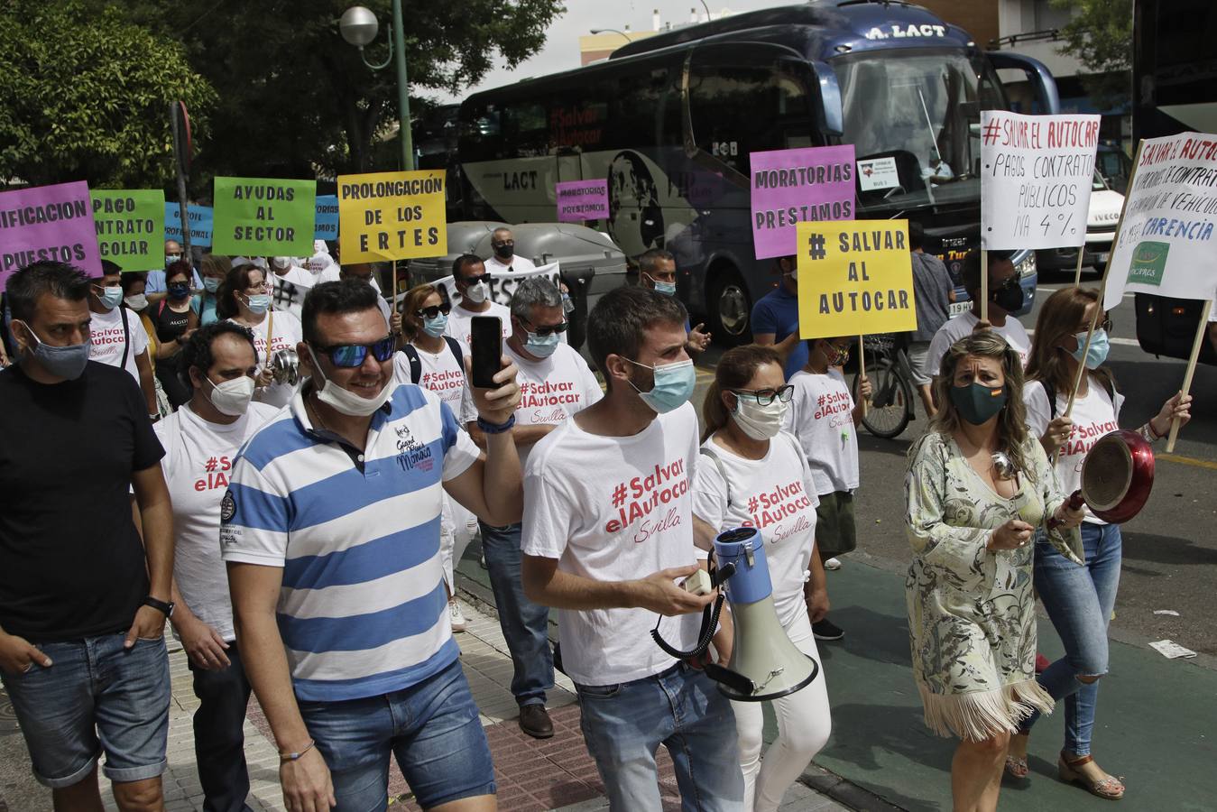 Nueva protesta del sector del autocar en Sevilla