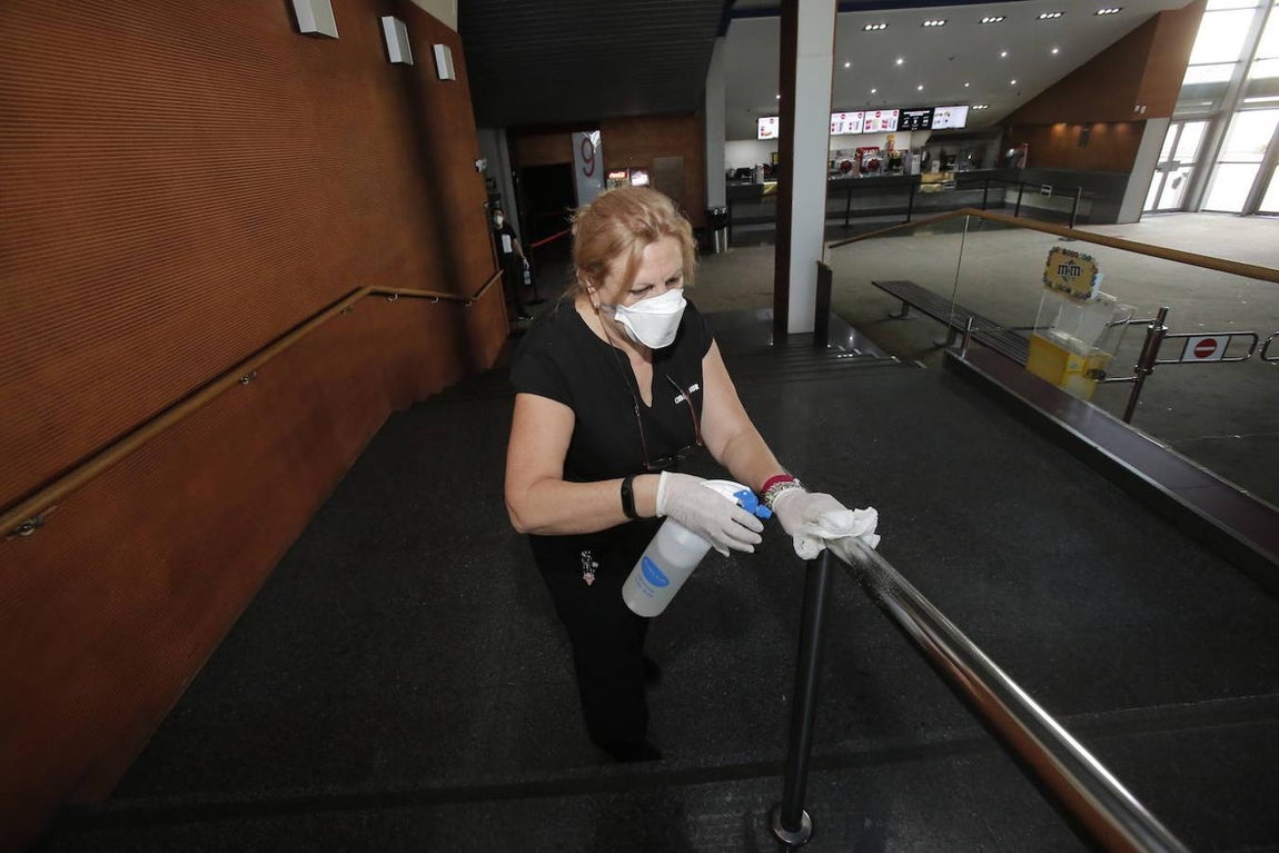 En imágenes, la reapertura de las salas de cine en Córdoba