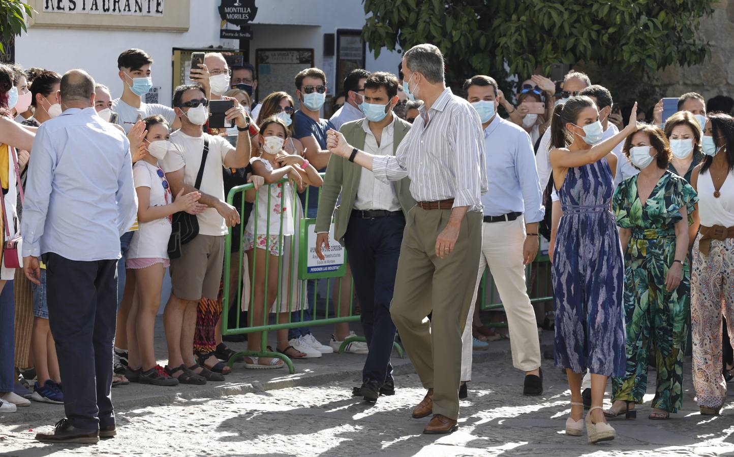 La visita de los Reyes a los Patios de Córdoba, en imágenes