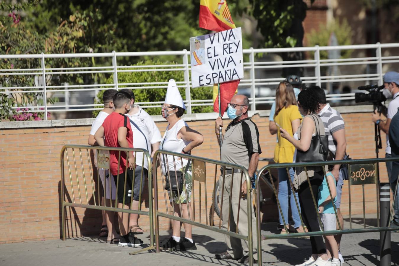 La visita de los Reyes de España al Polígono Sur de Sevilla, en imágenes