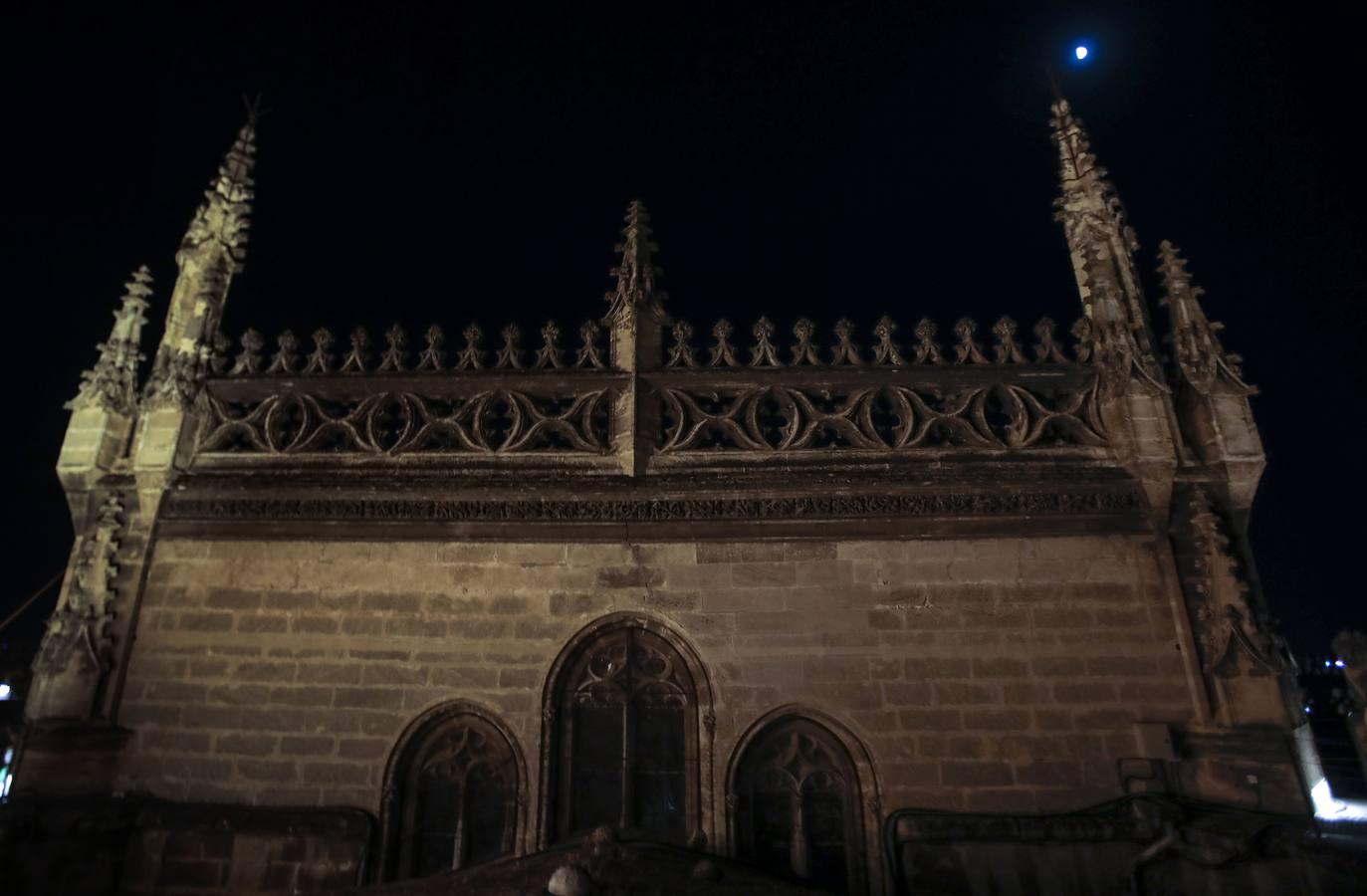 En fotos: la Catedral de Sevilla, bajo las estrellas