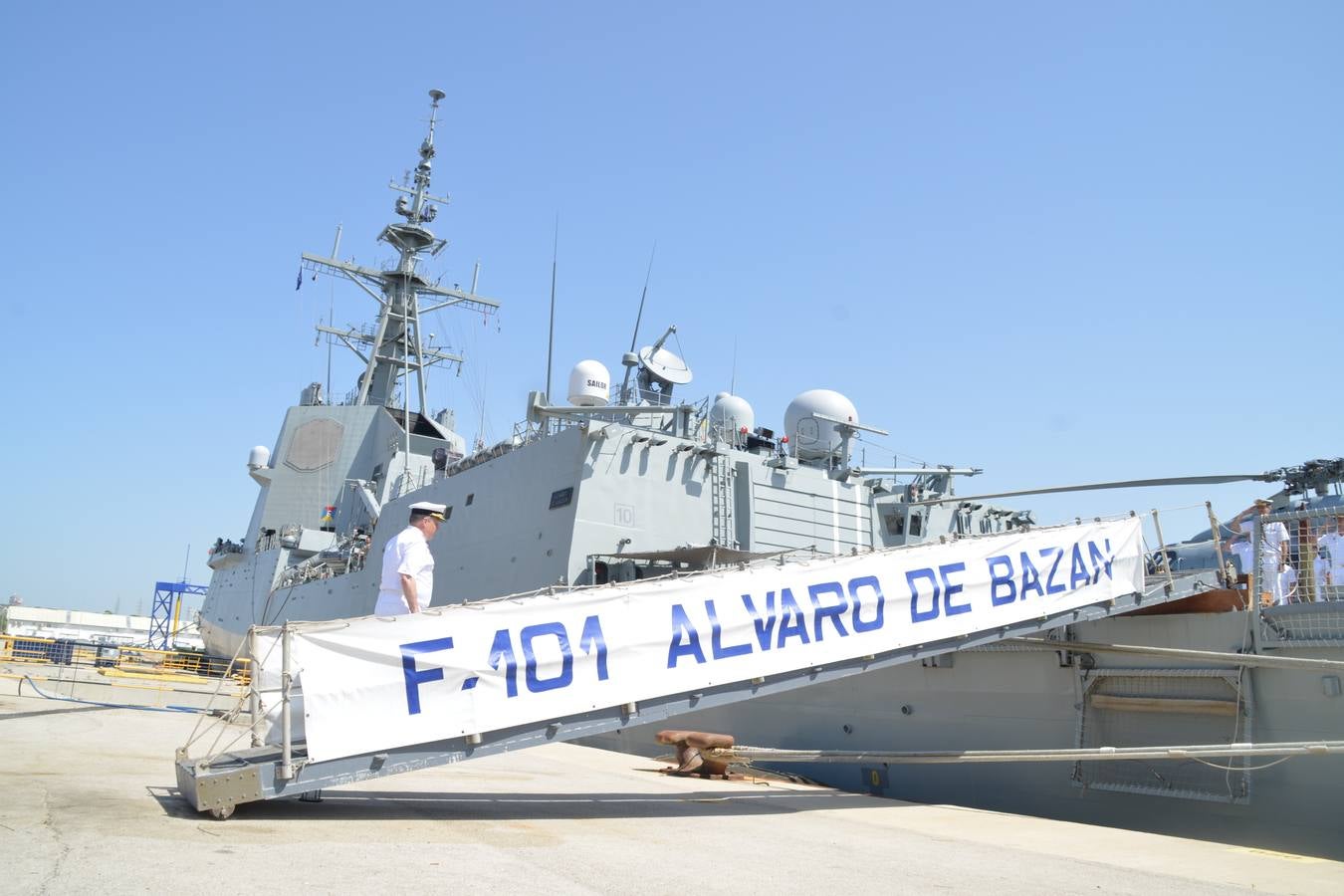 FOTOS: Aguirre Aldereguía asume el mando de la Agrupación Permanente de la OTAN