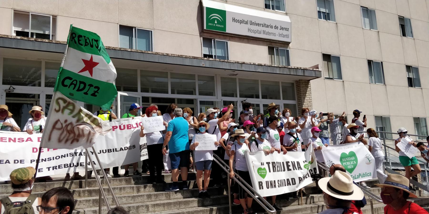 FOTOS: De Trebujena a Jerez a pie por una sanidad pública digna