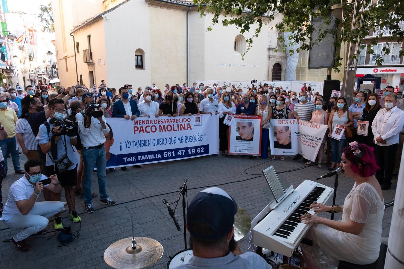 En imágenes, el acto de apoyo en Córdoba a la familia de Paco Molina