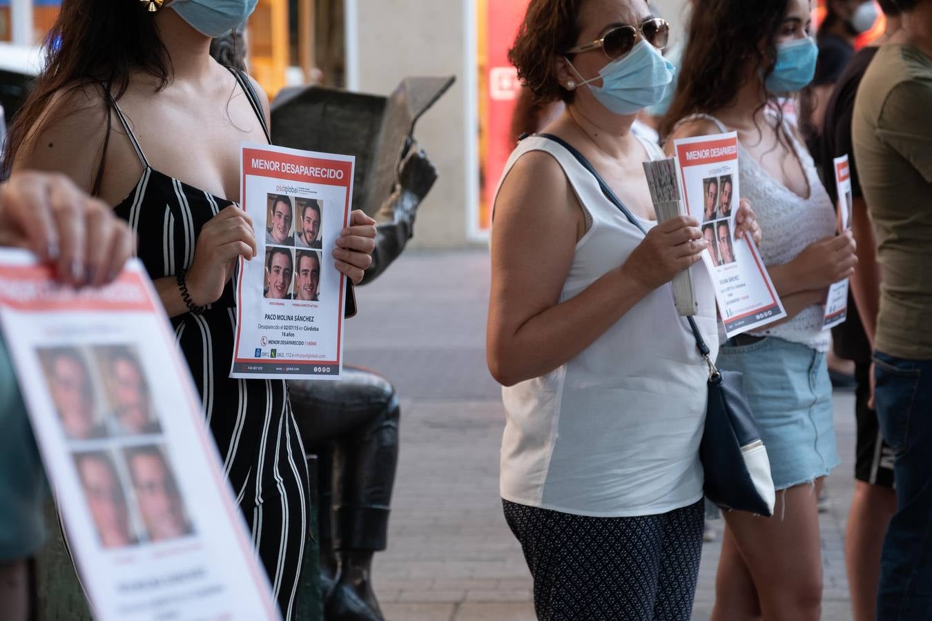 En imágenes, el acto de apoyo en Córdoba a la familia de Paco Molina