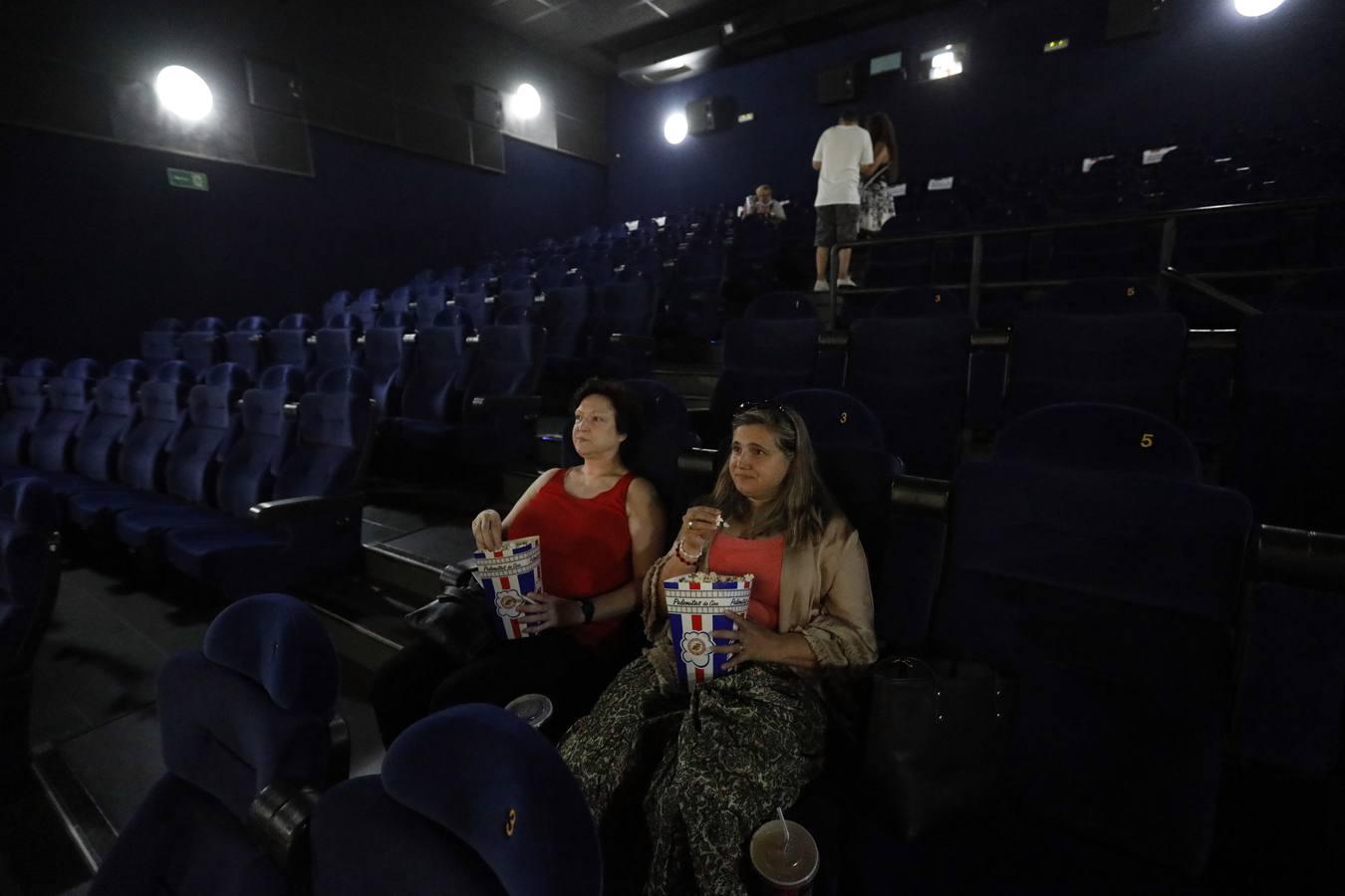 La reapertura de los cines Guadalquivir de Córdoba, en imágenes