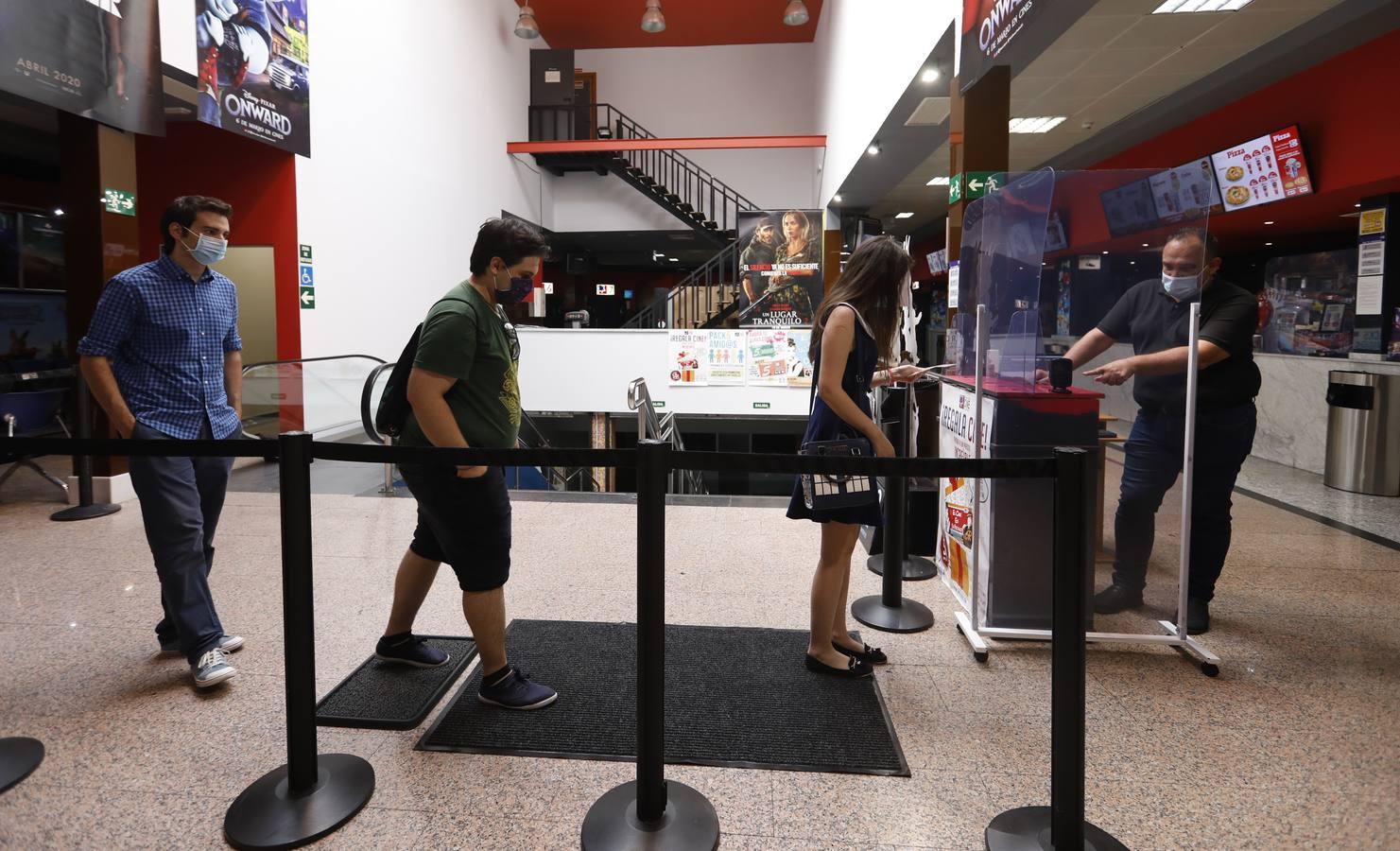 La reapertura de los cines Guadalquivir de Córdoba, en imágenes