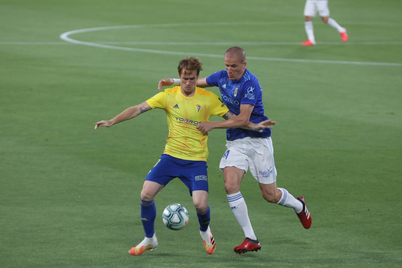 Partido Cádiz-Oviedo (2-0)