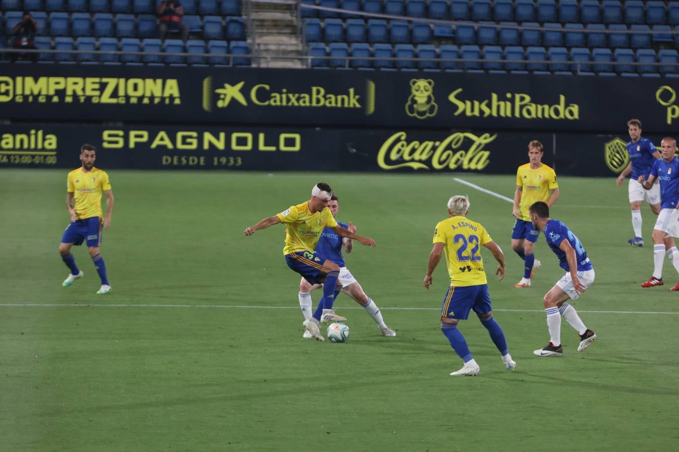 Partido Cádiz-Oviedo (2-0)