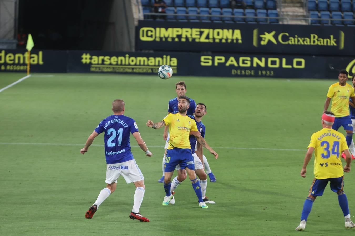 Partido Cádiz-Oviedo (2-0)