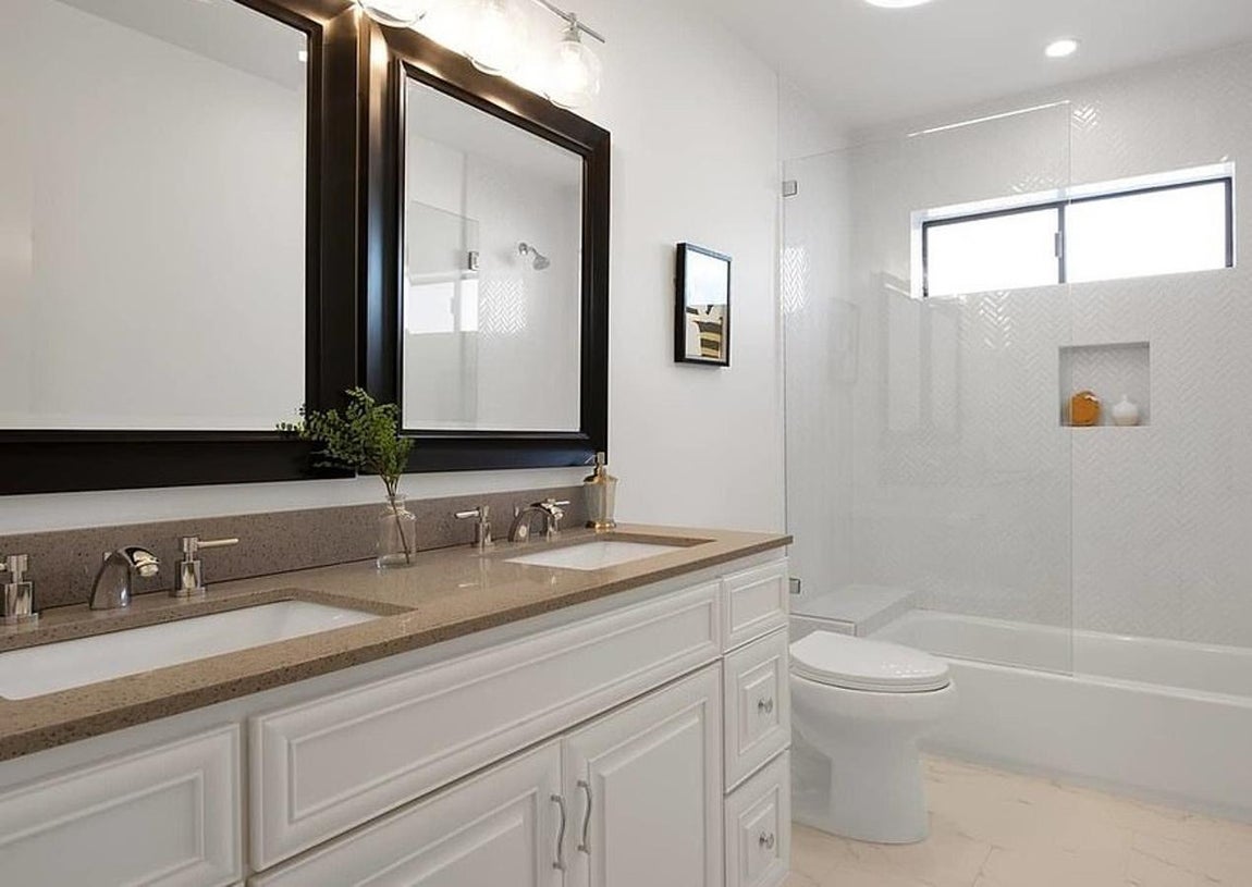 Atención al detalle. Como se puede observar, aunque esta propiedad sea más modesta que el resto de sus posesiones, cada rincón está cuidado al detalle gracias a los cuáles se consigue que la casa irradie elegancia y buen gusto.