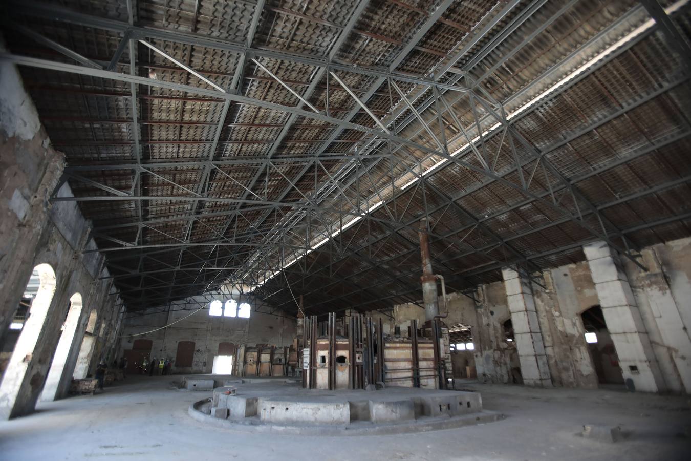 En imágenes, visita a las obras de la antigua Fábrica de Vidrio de la Trinidad