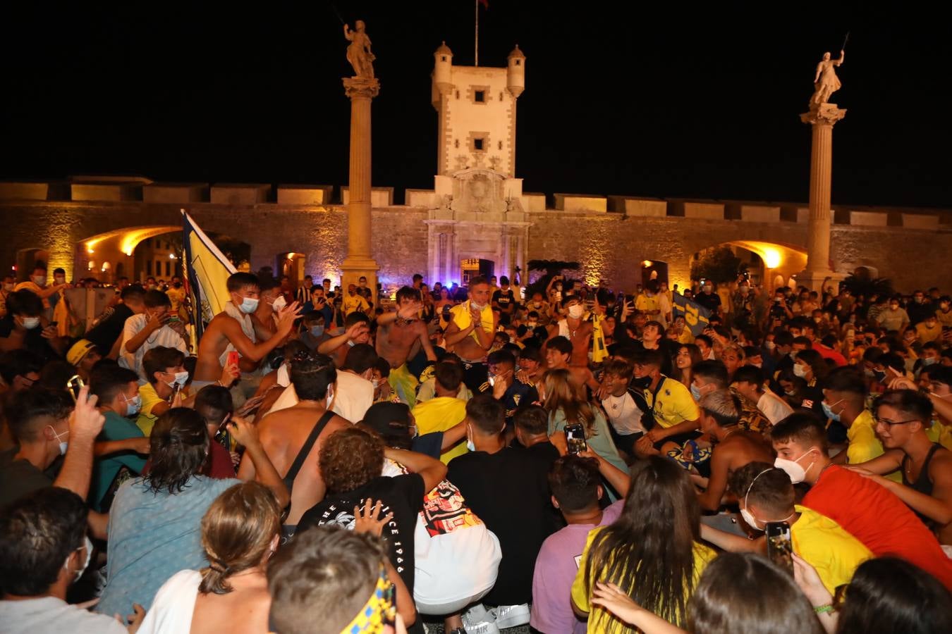 FOTOS: Cádiz celebra el ansiado ascenso de su equipo a la Primera División