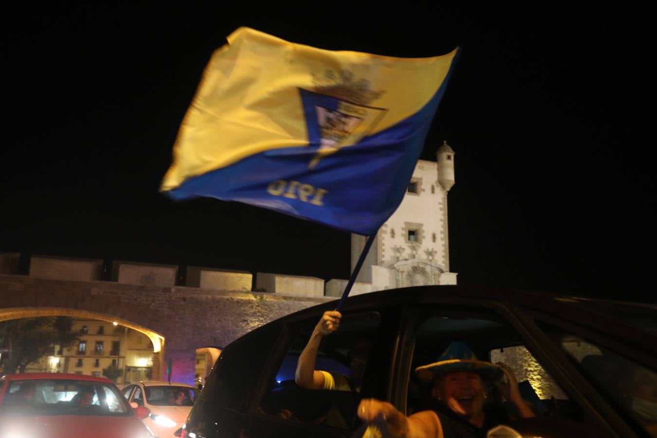 FOTOS: Cádiz celebra el ansiado ascenso de su equipo a la Primera División