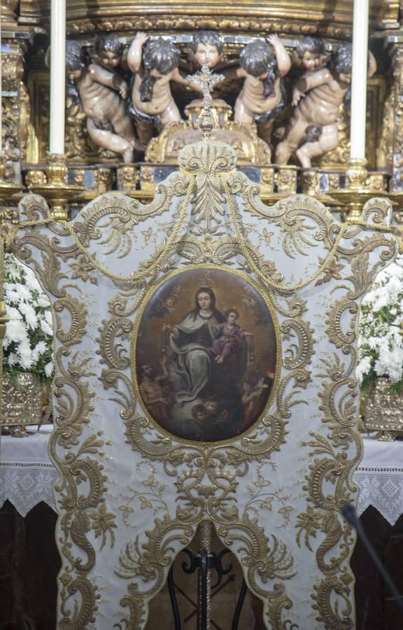 El altar de triduo del Carmen del puente de Triana