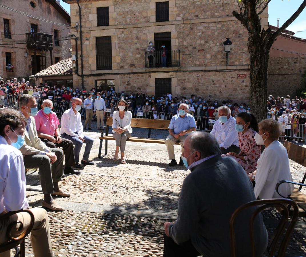 Los Reyes se han reunido en Vinuesa con autoridades y con los mayores del municipios