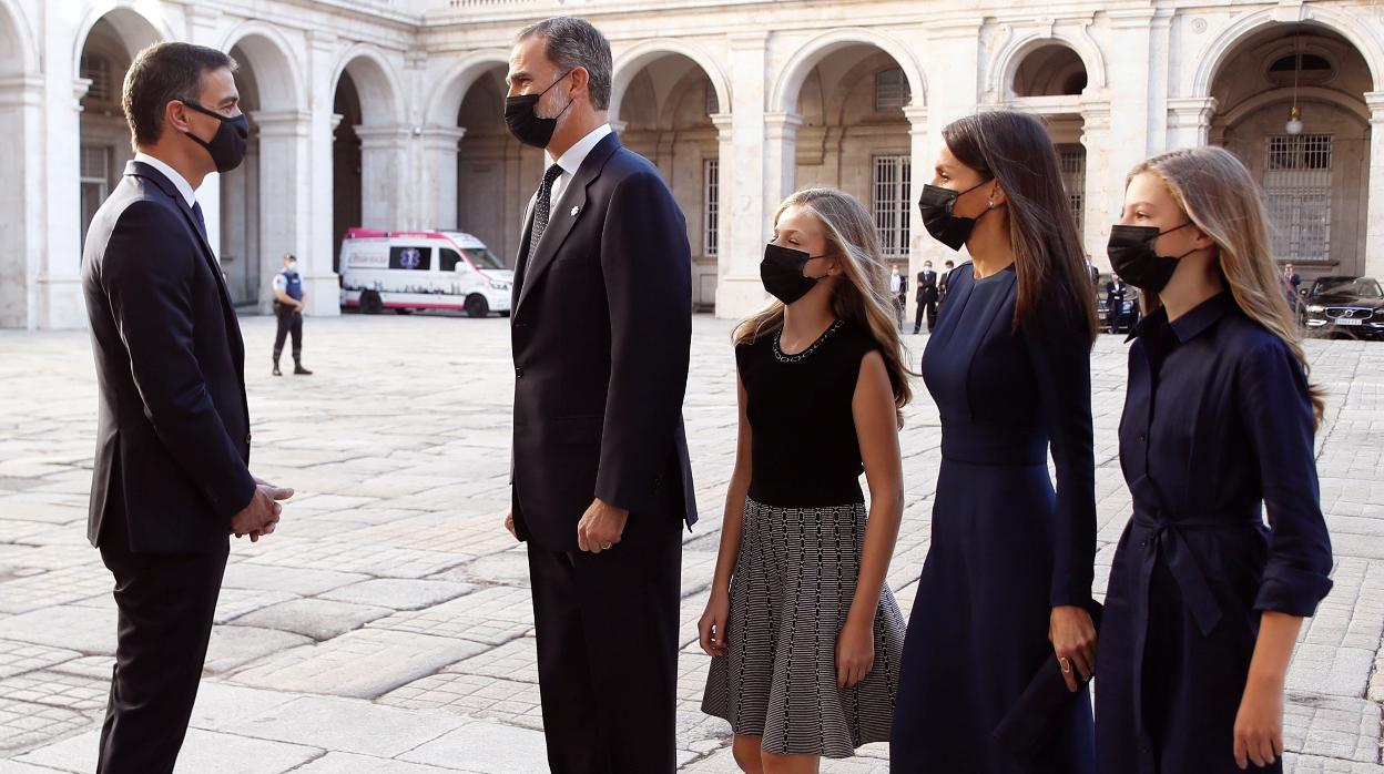 El homenaje a las víctimas del Covid-19, en imágenes